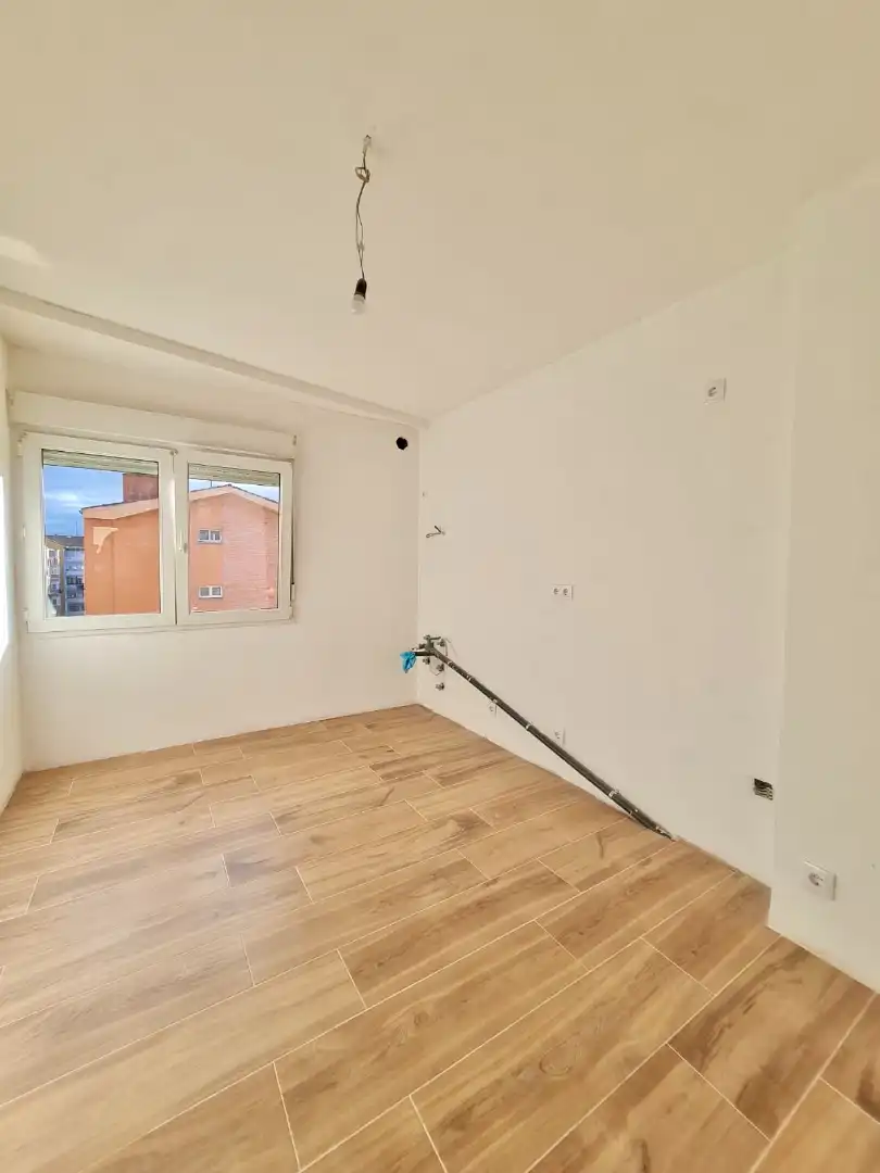 Dormitori de Pis en venda en Gijón  amb Jardí privat, Parquet i Traster