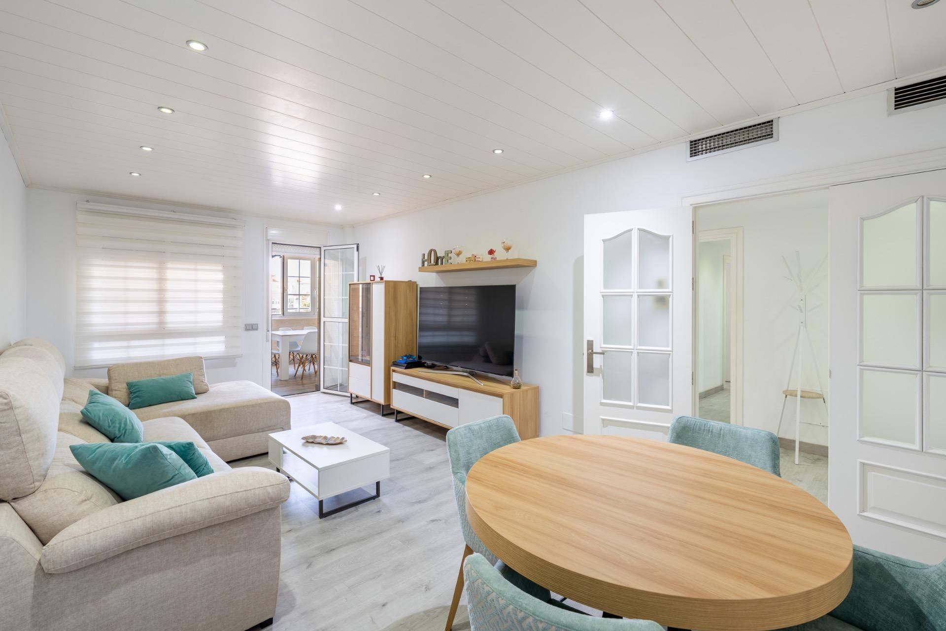 Sala de estar de Piso en venta en  Almería Capital con Aire acondicionado, Calefacción y Terraza