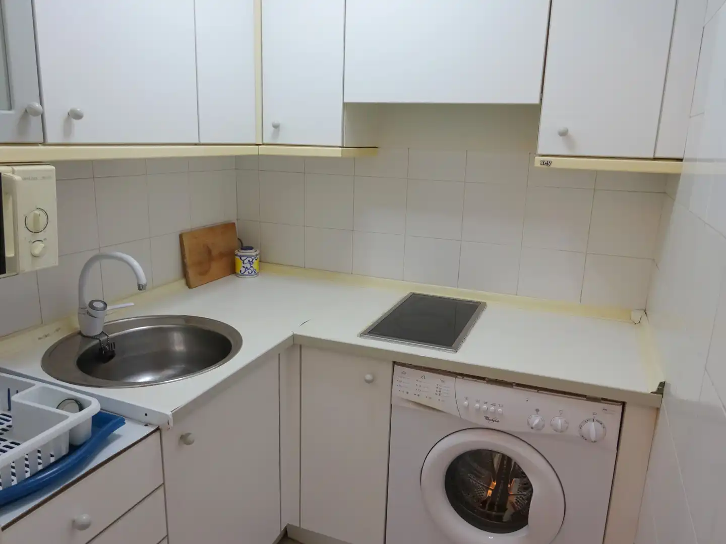 Cocina de Apartamento de alquiler en Sevilla con Aire acondicionado, Calefacción y Amueblado