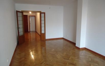 Flat to rent in  Madrid Capital  with Air Conditioner, Heating and Parquet flooring