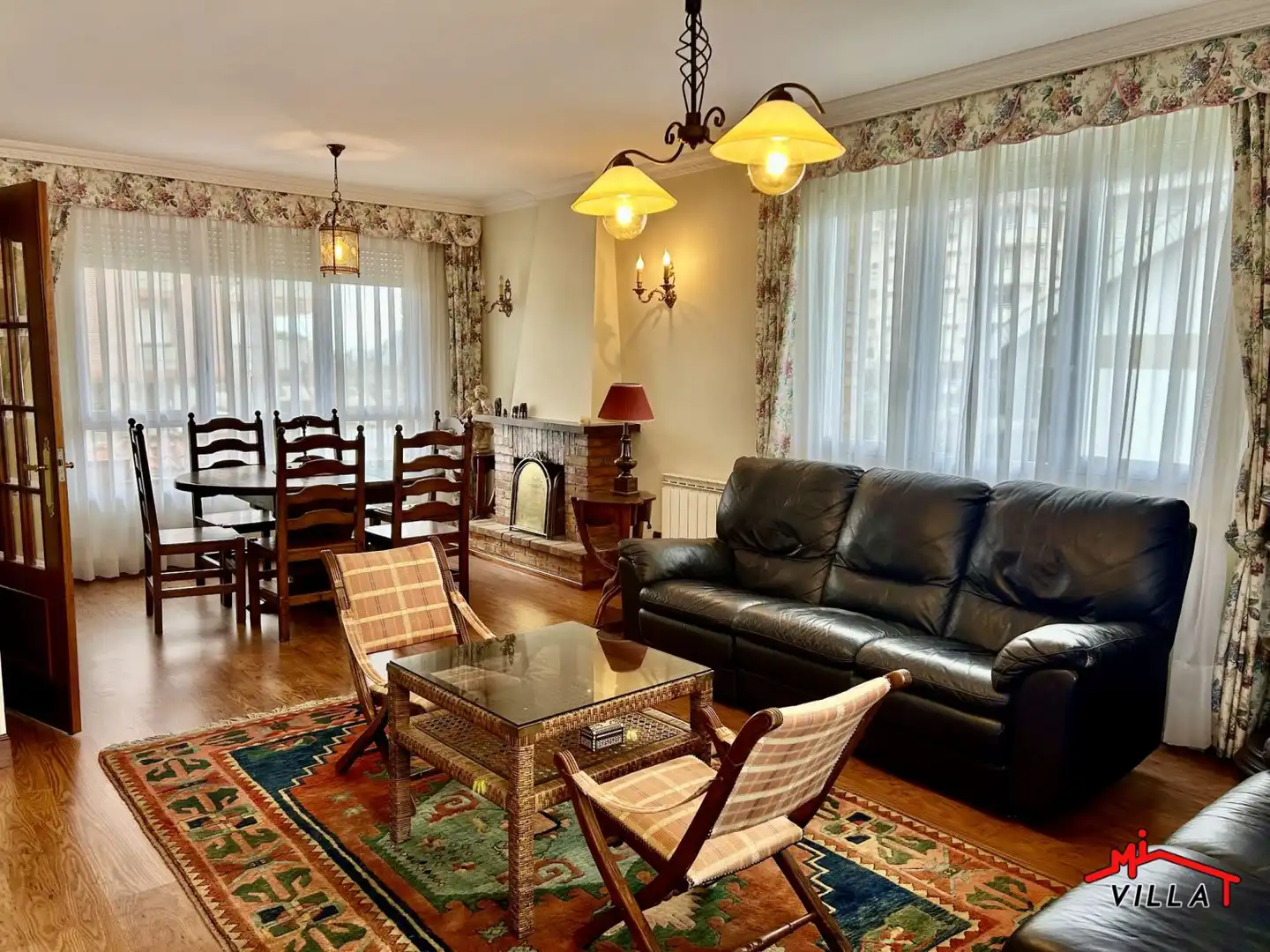 Wohnzimmer von Haus oder Chalet zum Verkauf in Laredo mit Heizung und Terrasse
