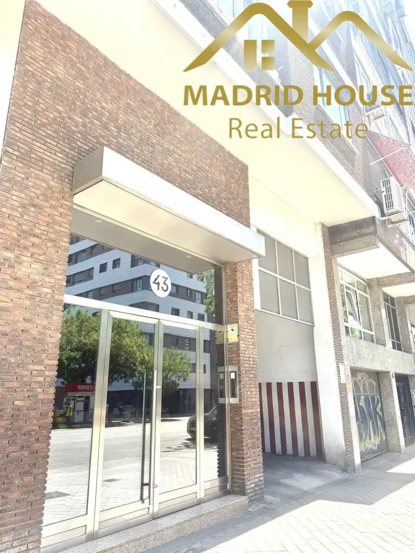 Außenansicht von Büro zur Miete in Madrid mit Heizung und Terrasse