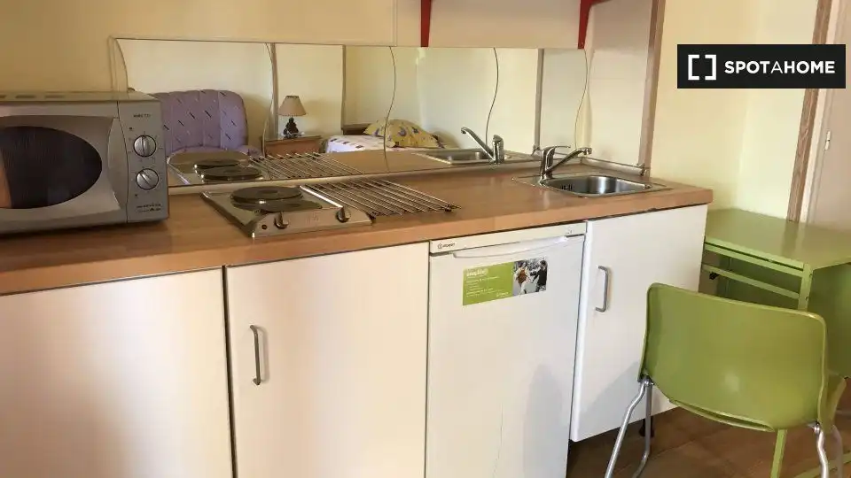 Kitchen of Study for share in Santa Marta de Tormes  with Air Conditioner and Terrace