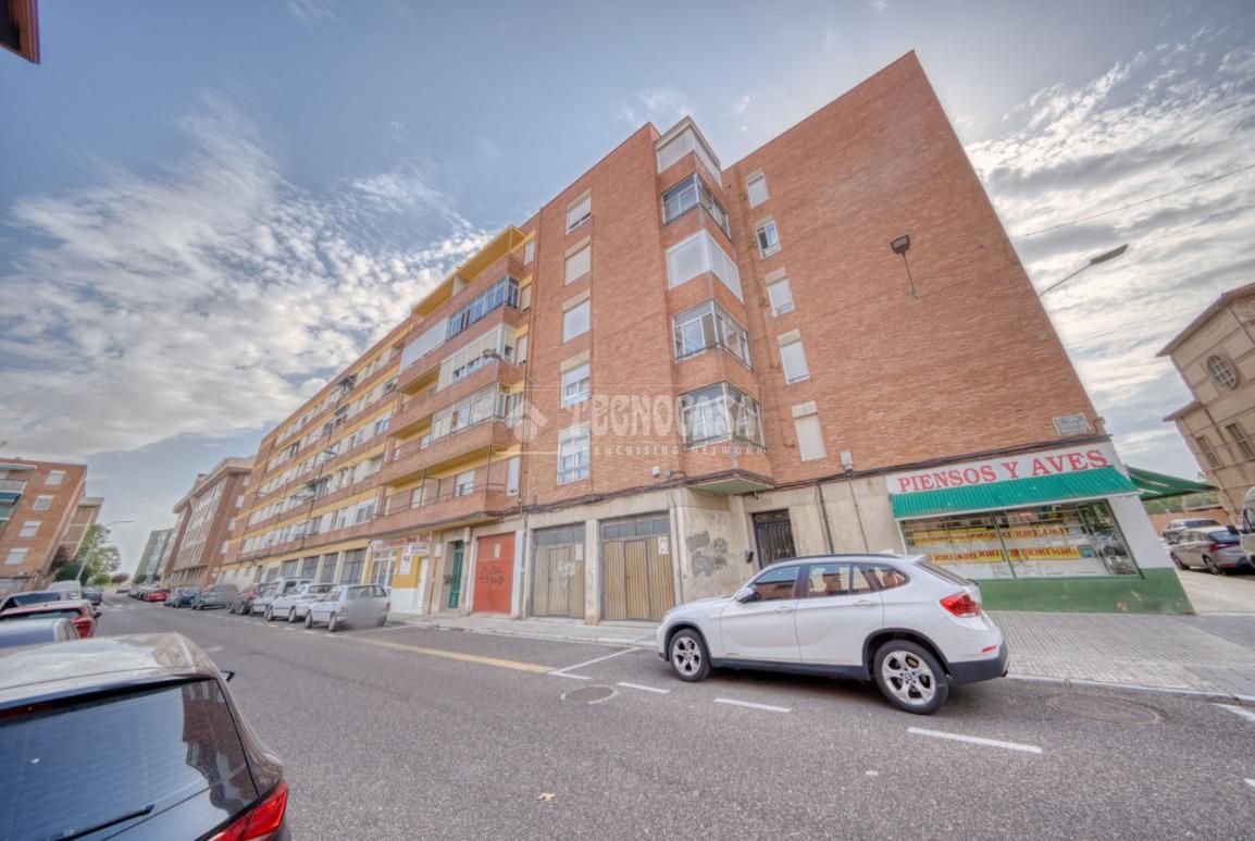 Flat for sale in San Juanillo, Palencia Capital