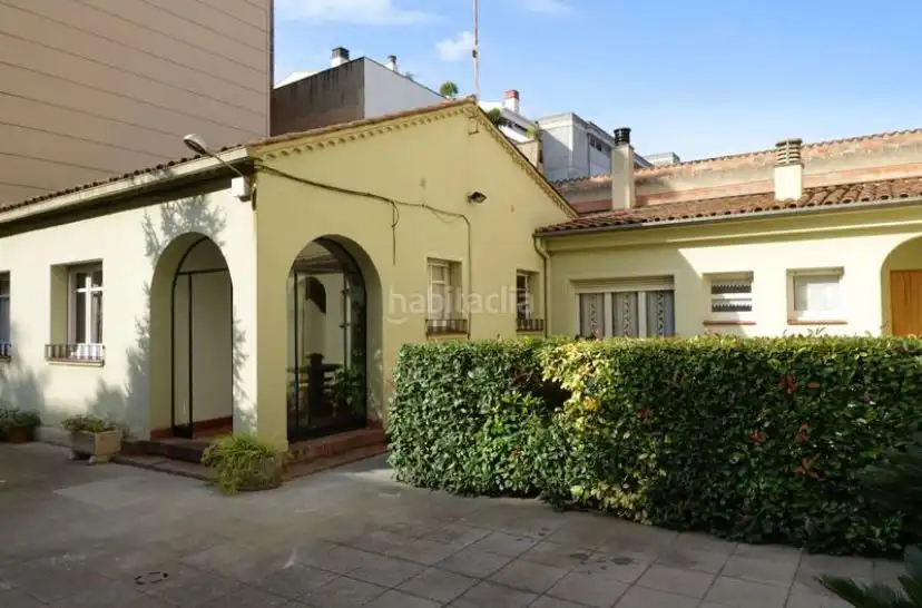 Vista exterior de Casa o chalet en venta en Girona con Calefacción, Jardín privado y Amueblado