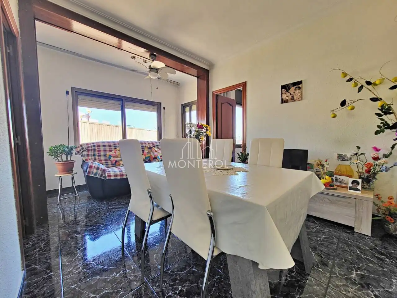 Living room of Flat for sale in Barcelona  with Balcony