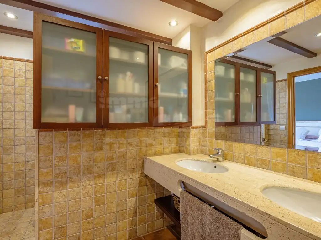 Bathroom of Houses for sale in Palafrugell