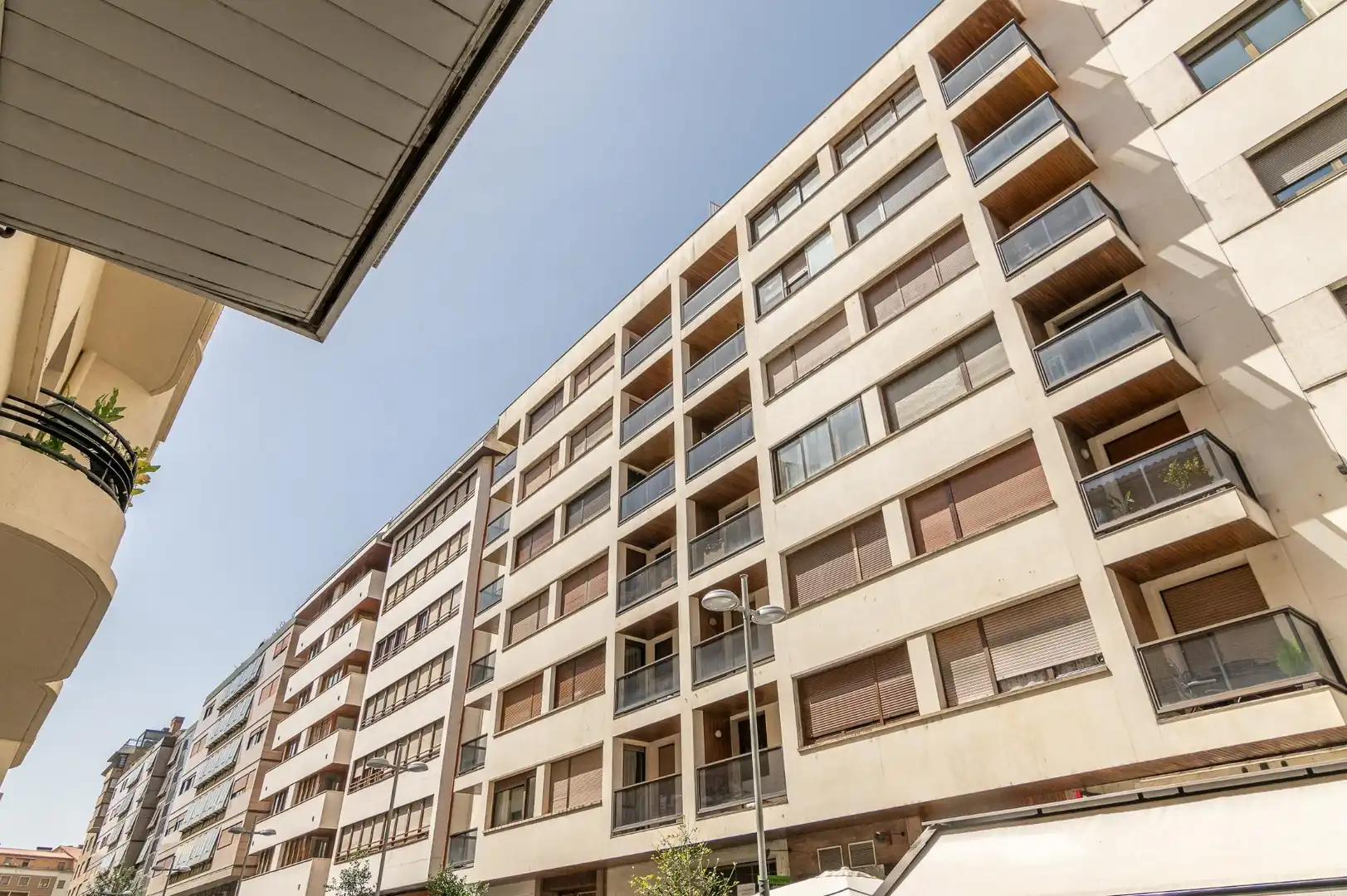 Flat with terrace for sale in Calle de Tudela, imagen 2