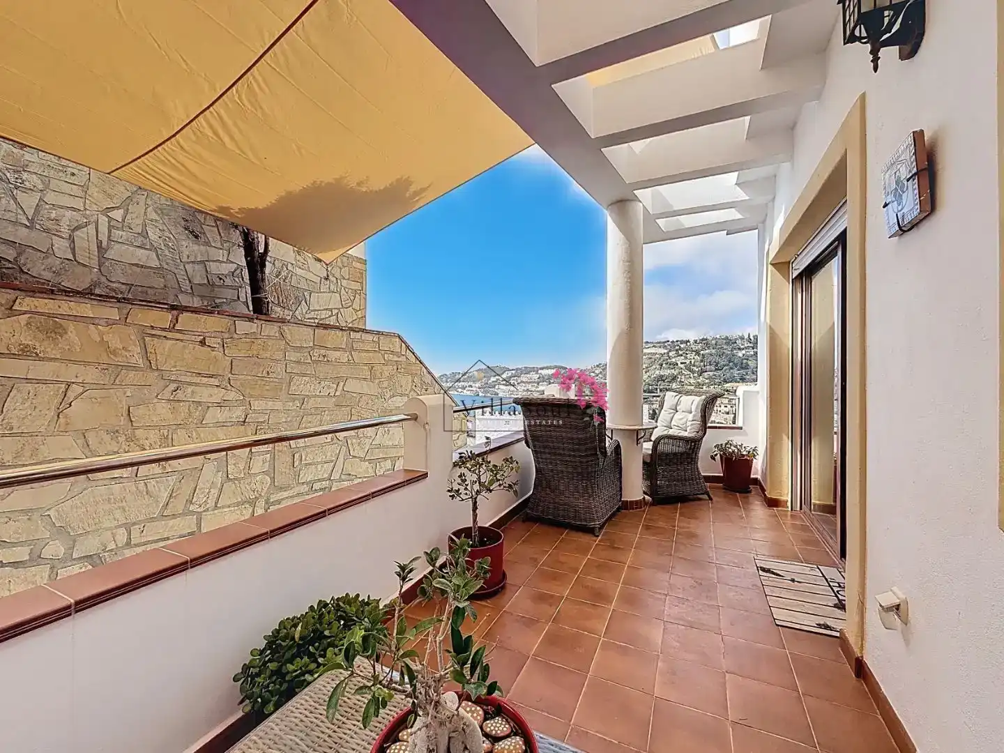 Terrassa de Casa o xalet en venda en Almuñécar amb Aire condicionat, Piscina i Balcó