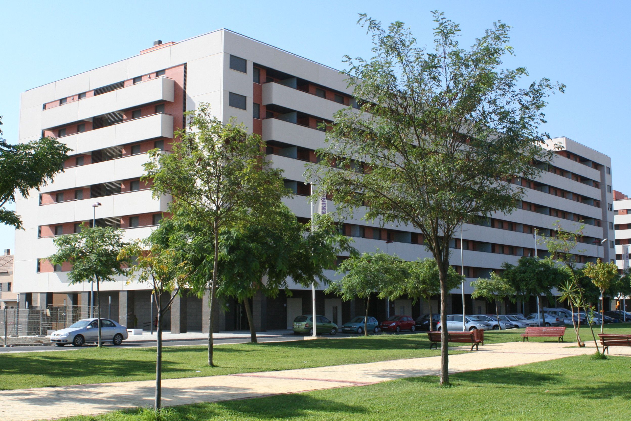Vista exterior de Local en venda en  Huelva Capital