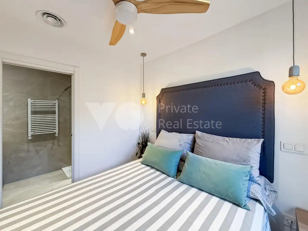 Schlafzimmer von Erdgeschoss zum Verkauf in Boadilla del Monte mit Klimaanlage, Heizung und Privatgarten