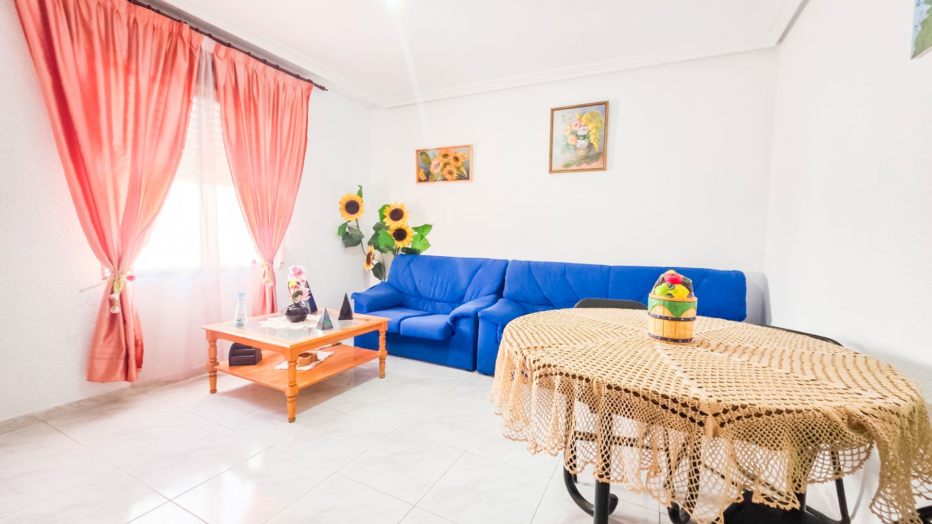 Sala d'estar de Casa o xalet en venda en Huéscar amb Calefacció, Jardí privat i Moblat