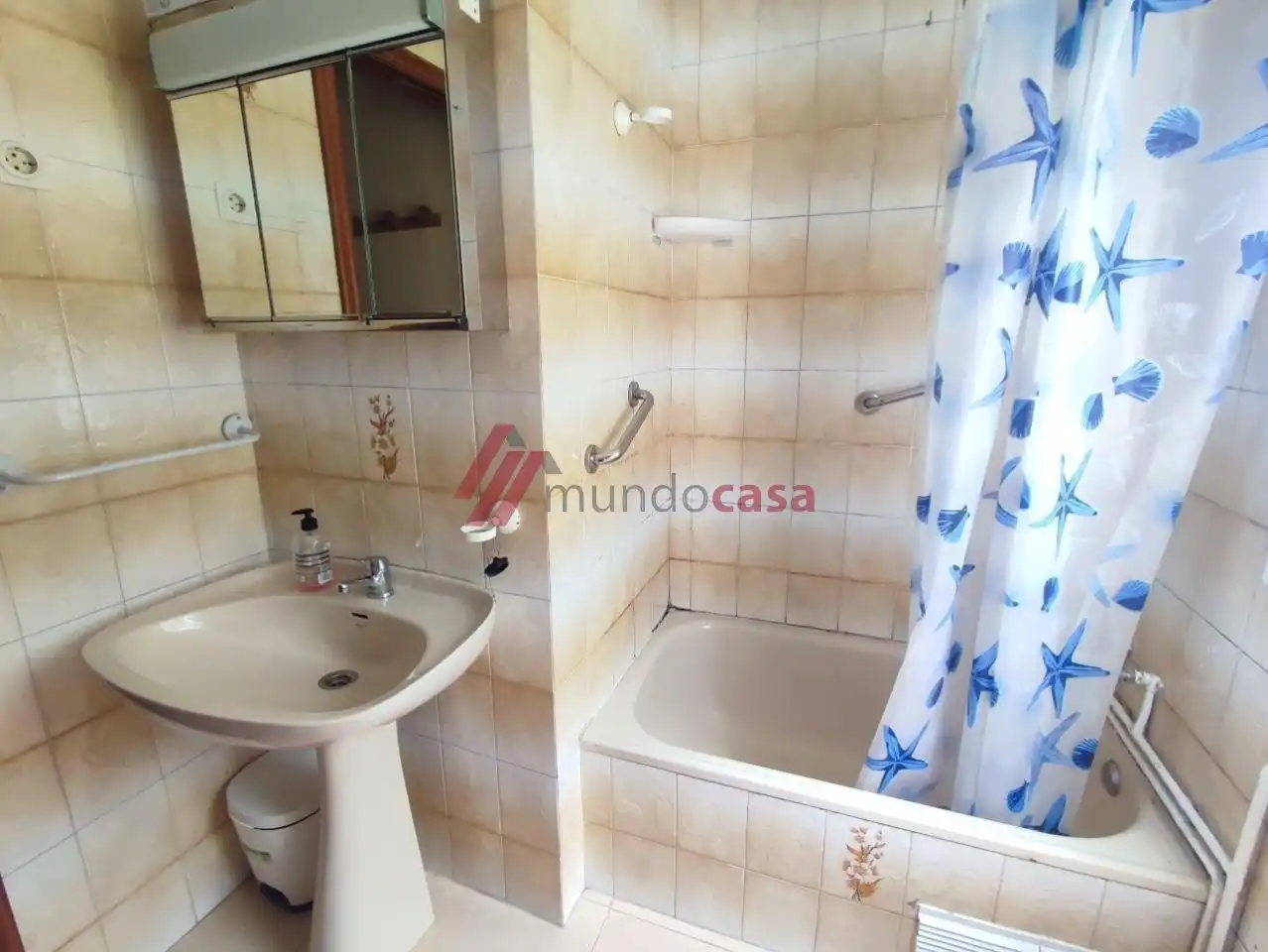 Bathroom of Flat for rent in A Malata - Catabois - Ciudad Jardín