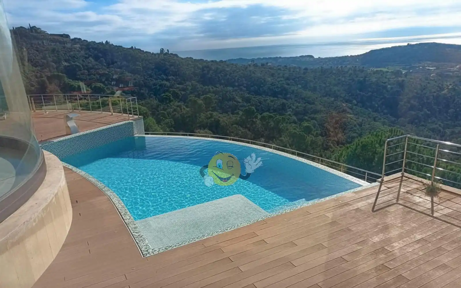 Schwimmbecken von Haus oder Chalet zum Verkauf in Castell d'Aro, Platja d'Aro i s'Agaró mit Klimaanlage, Heizung und Privatgarten