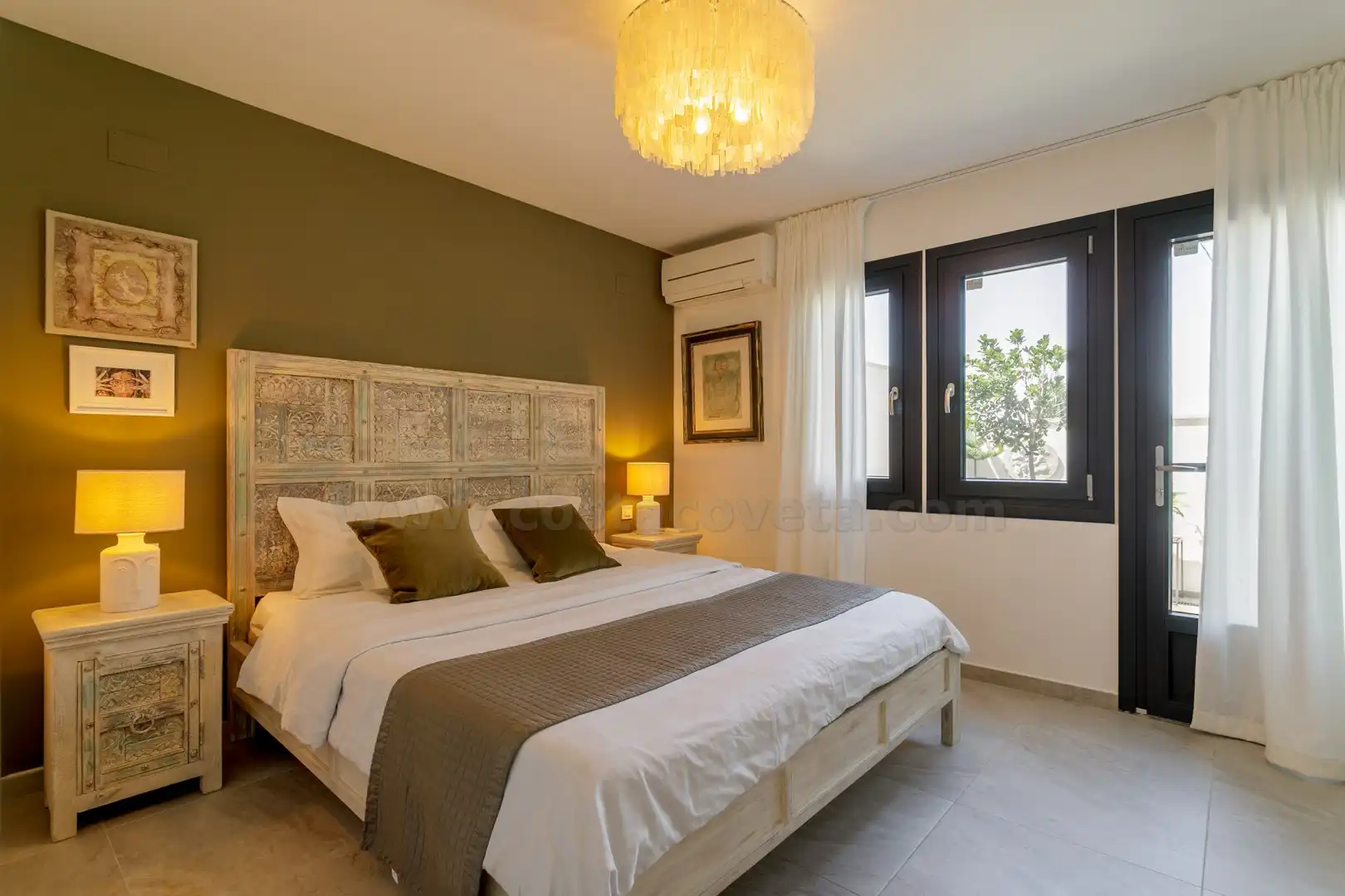 Dormitori de Casa o xalet en venda en El Campello amb Aire condicionat, Jardí privat i Terrassa
