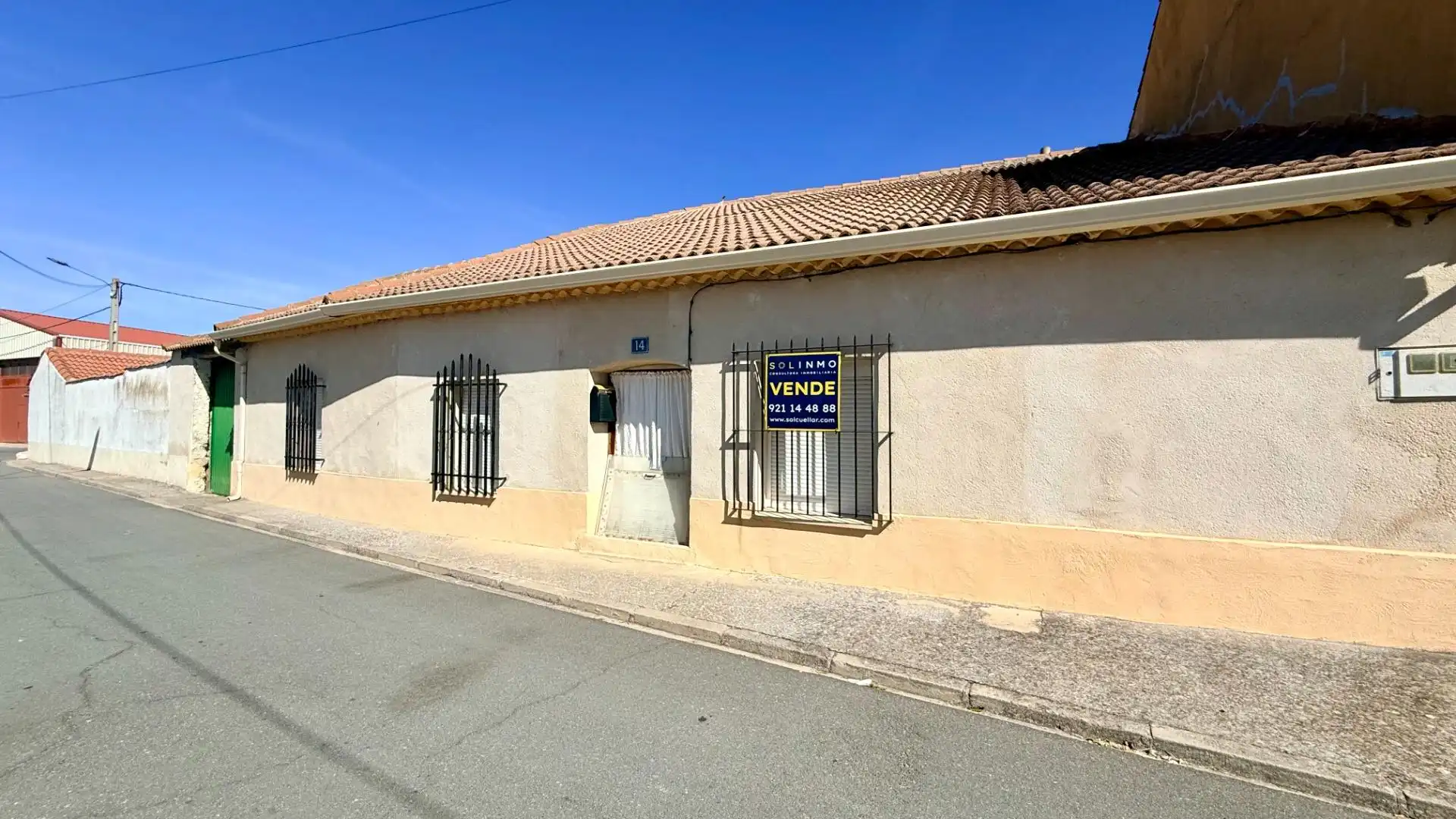 Vista exterior de Casa o chalet en venta en Fresneda de Cuéllar con Calefacción, Jardín privado y Trastero
