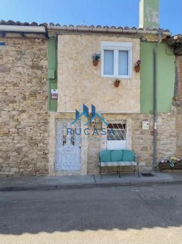 Casa adosada en venda a Cinturón De Ronda, Aguilar de Campoo