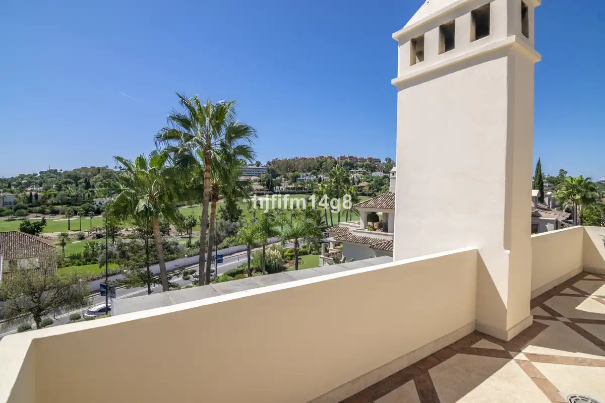 Ático con piscina en venta en Nueva Andalucía, imagen 9