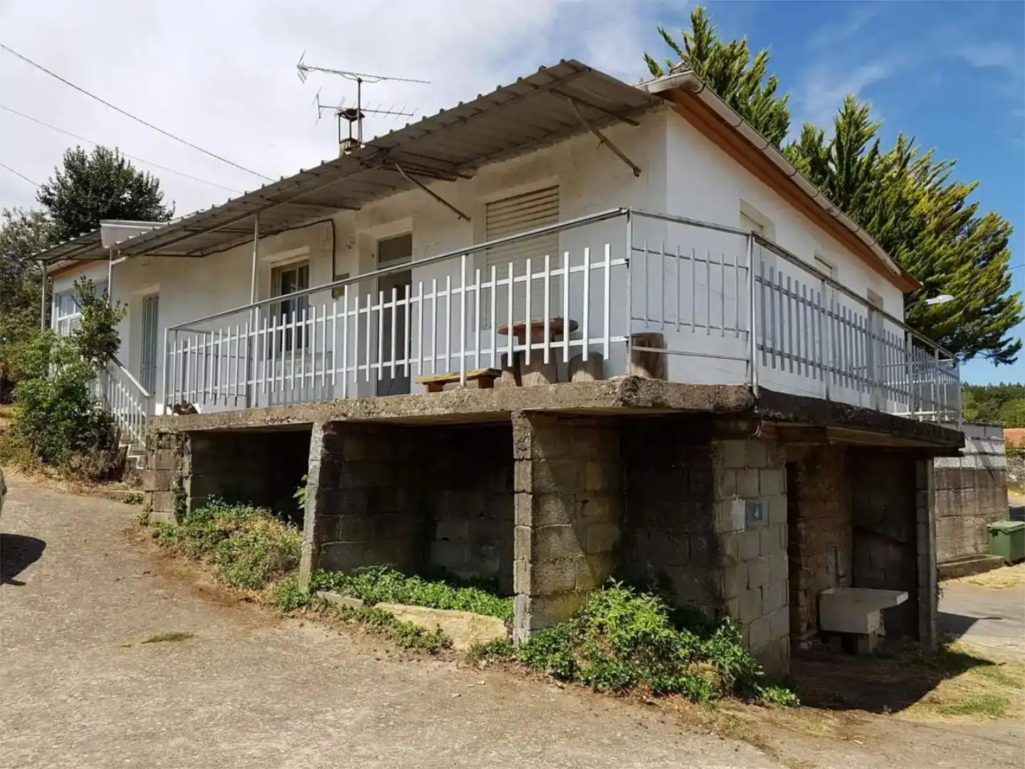Vista exterior de Planta baixa en venda en Castrelo do Val amb Jardí privat, Parquet i Balcó
