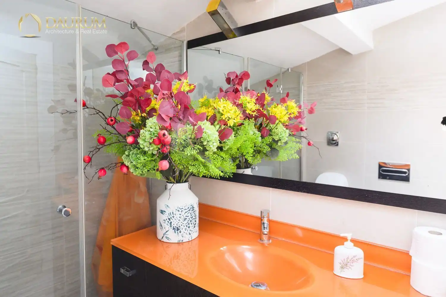 Baño de Casa adosada en venta en Boadilla del Monte con Aire acondicionado, Calefacción y Jardín privado