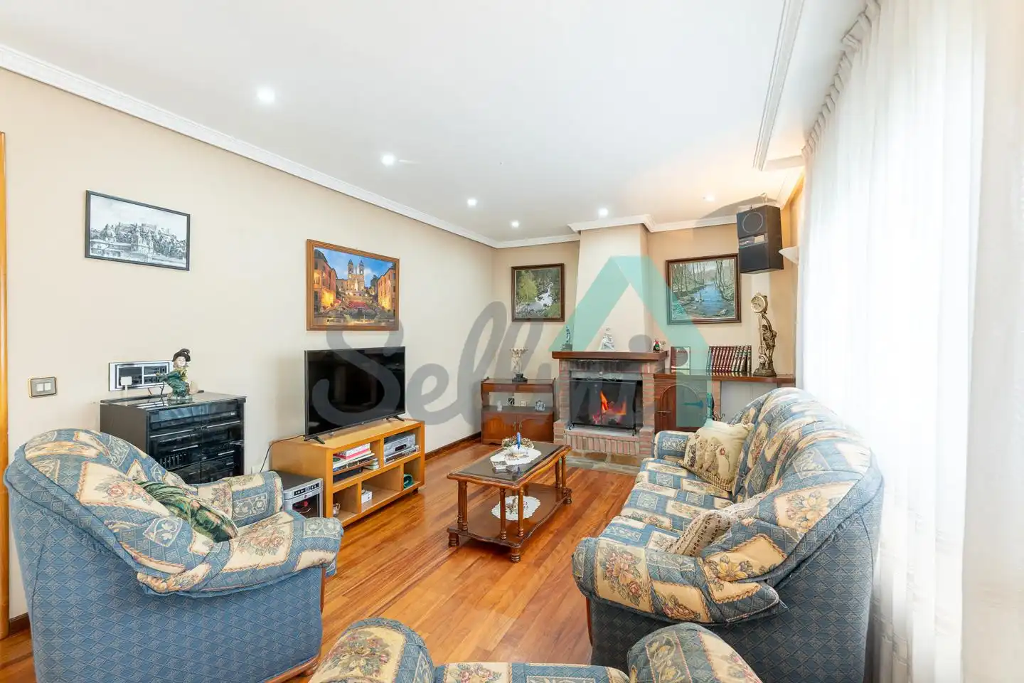 Sala de estar de Casa adosada en venta en El Franco  con Calefacción, Jardín privado y Parquet