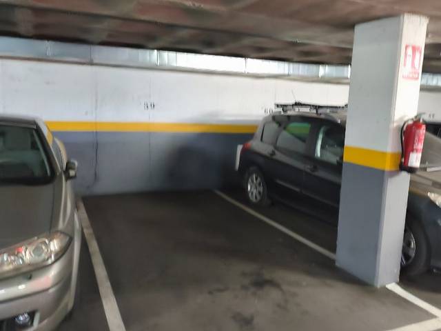 Garaje en Alquiler en Calle de los Yébenes, 114 en Aluche