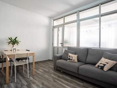 Living room of Flat for sale in  Barcelona Capital  with Terrace and Balcony