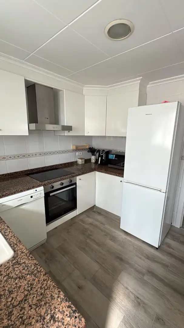 Cocina de Piso de alquiler en Sueca con Aire acondicionado y Amueblado