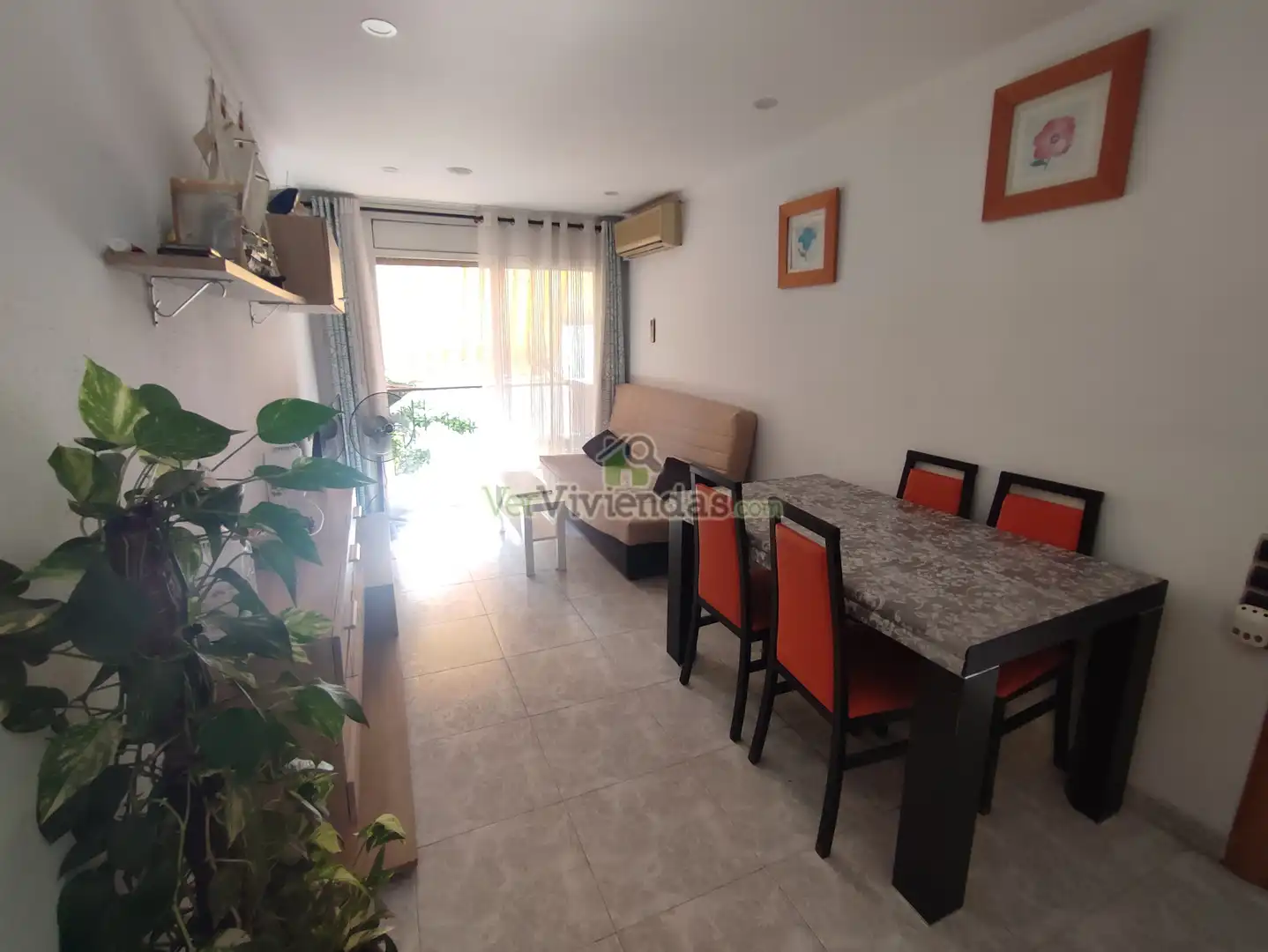 Living room of Flat for sale in Cornellà de Llobregat  with Air Conditioner, Heating and Oven