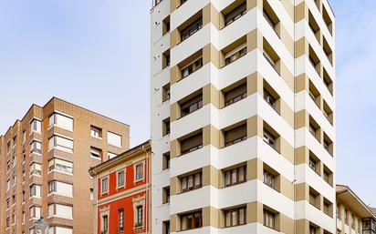 Vista exterior de Pis en venda en Gijón 