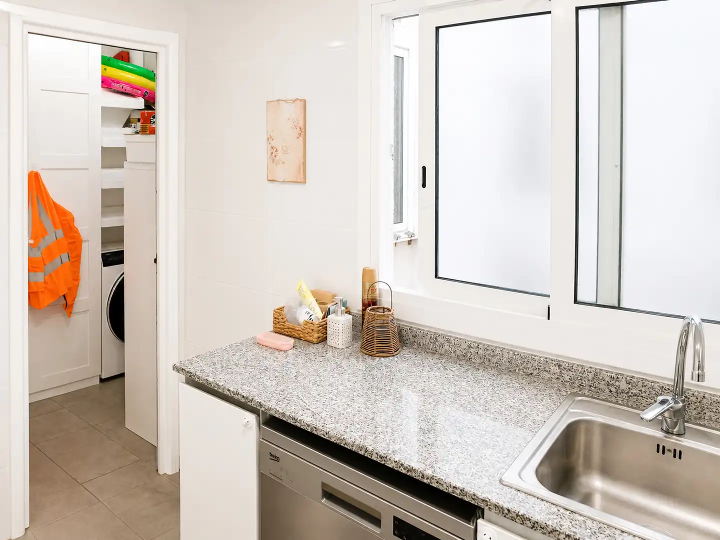 Cocina de Piso en venta en Sant Andreu de la Barca con Aire acondicionado y Balcón