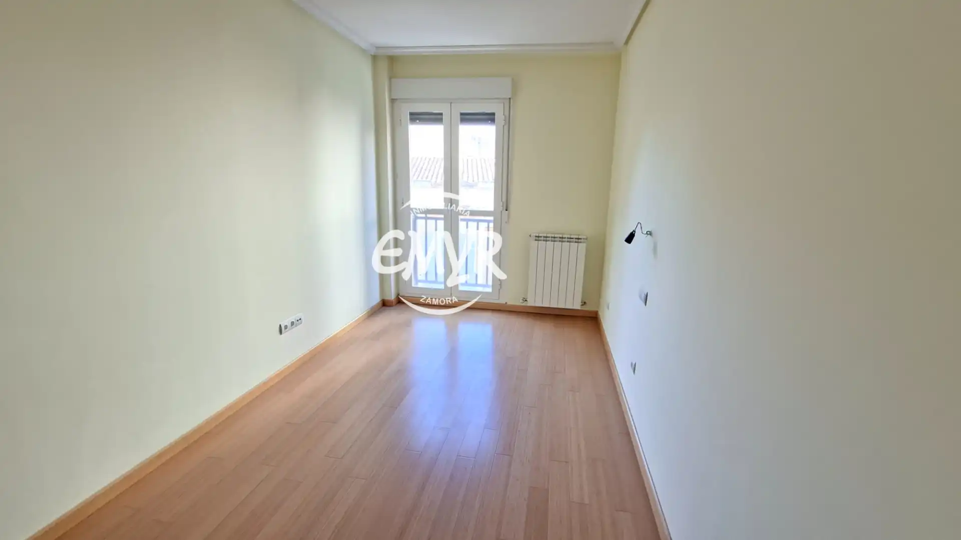 Bedroom of Flat for sale in Zamora Capital   with Heating, Parquet flooring and Balcony