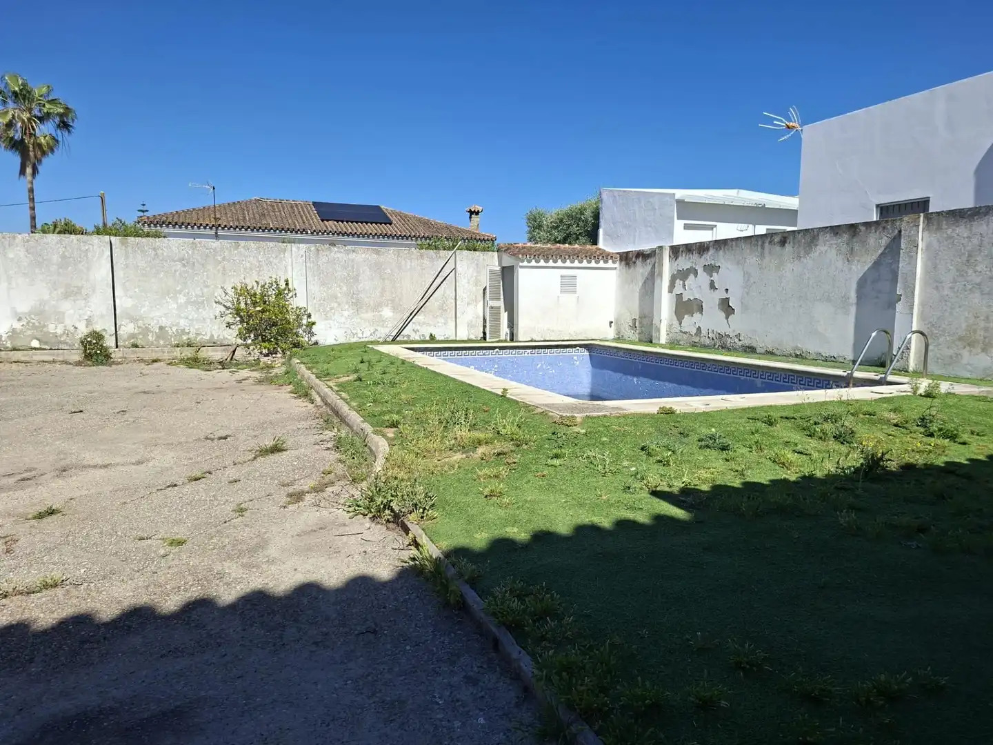 Swimming pool of Country homes for sale in Chiclana de la Frontera  with Swimming Pool