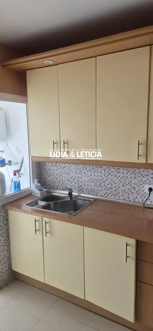 Cocina de Piso en venta en Alcalá de Guadaira con Calefacción, Jardín privado y Terraza
