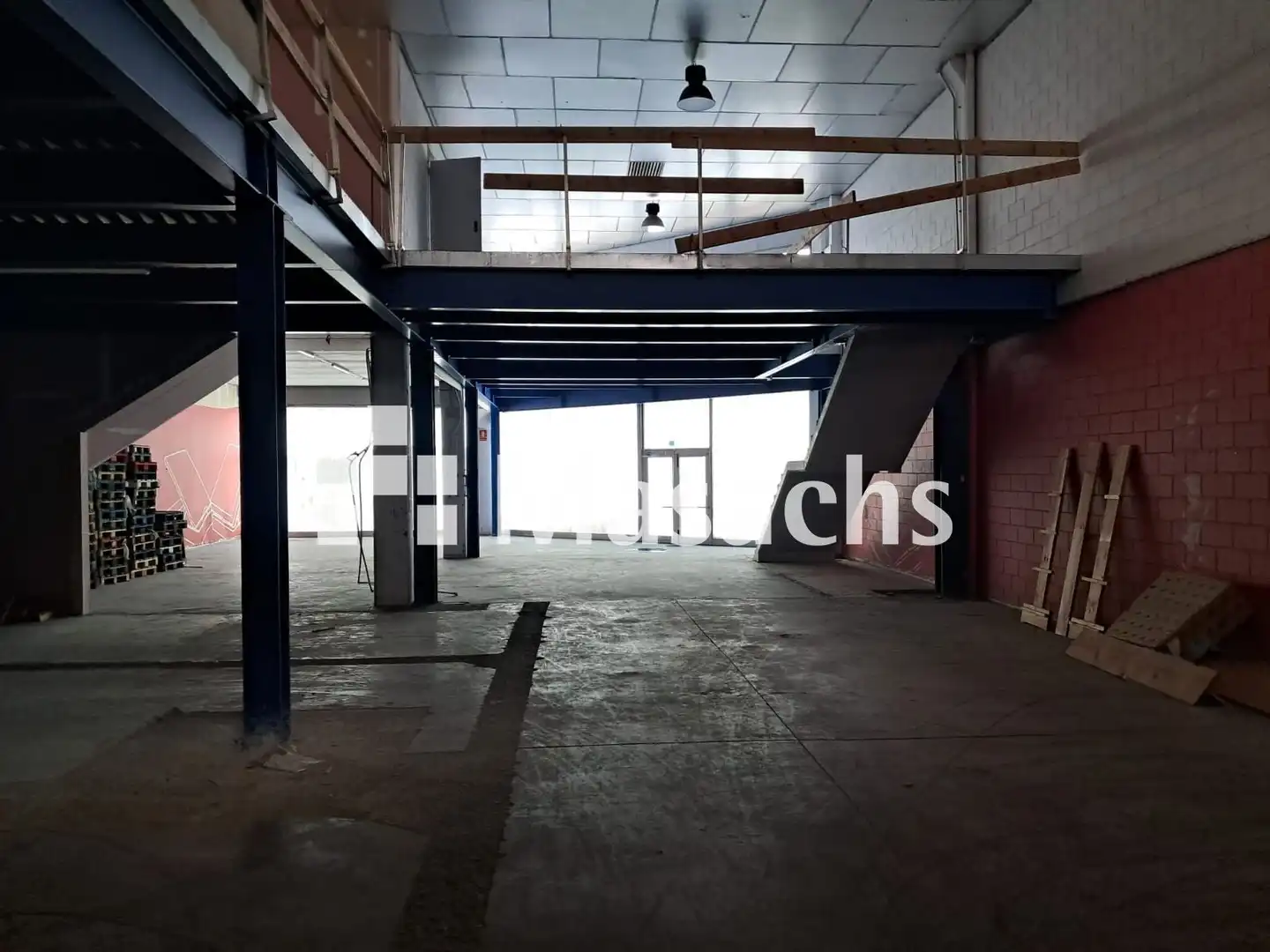 Industrial buildings for rent in Girona