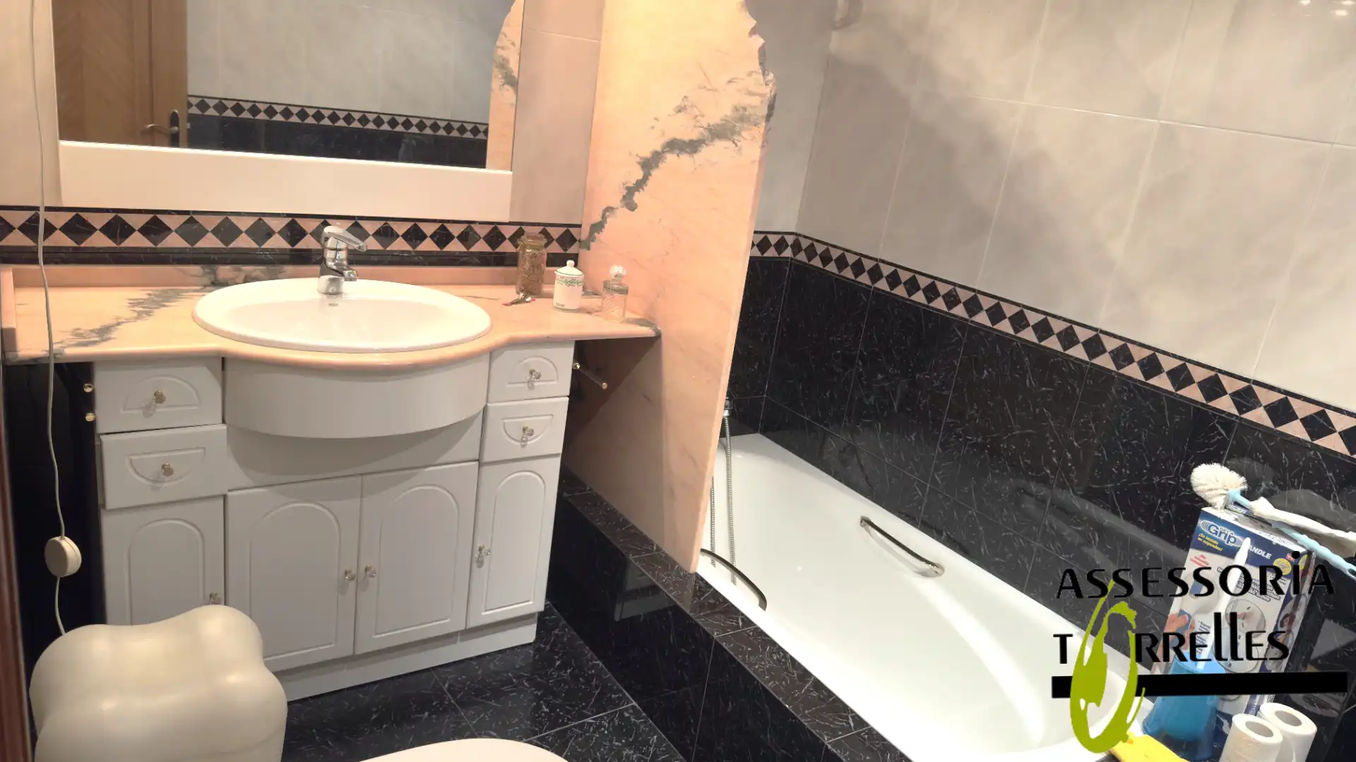 Villa mit Garten zum Verkauf in Torrelles de Llobregat, imagen 29