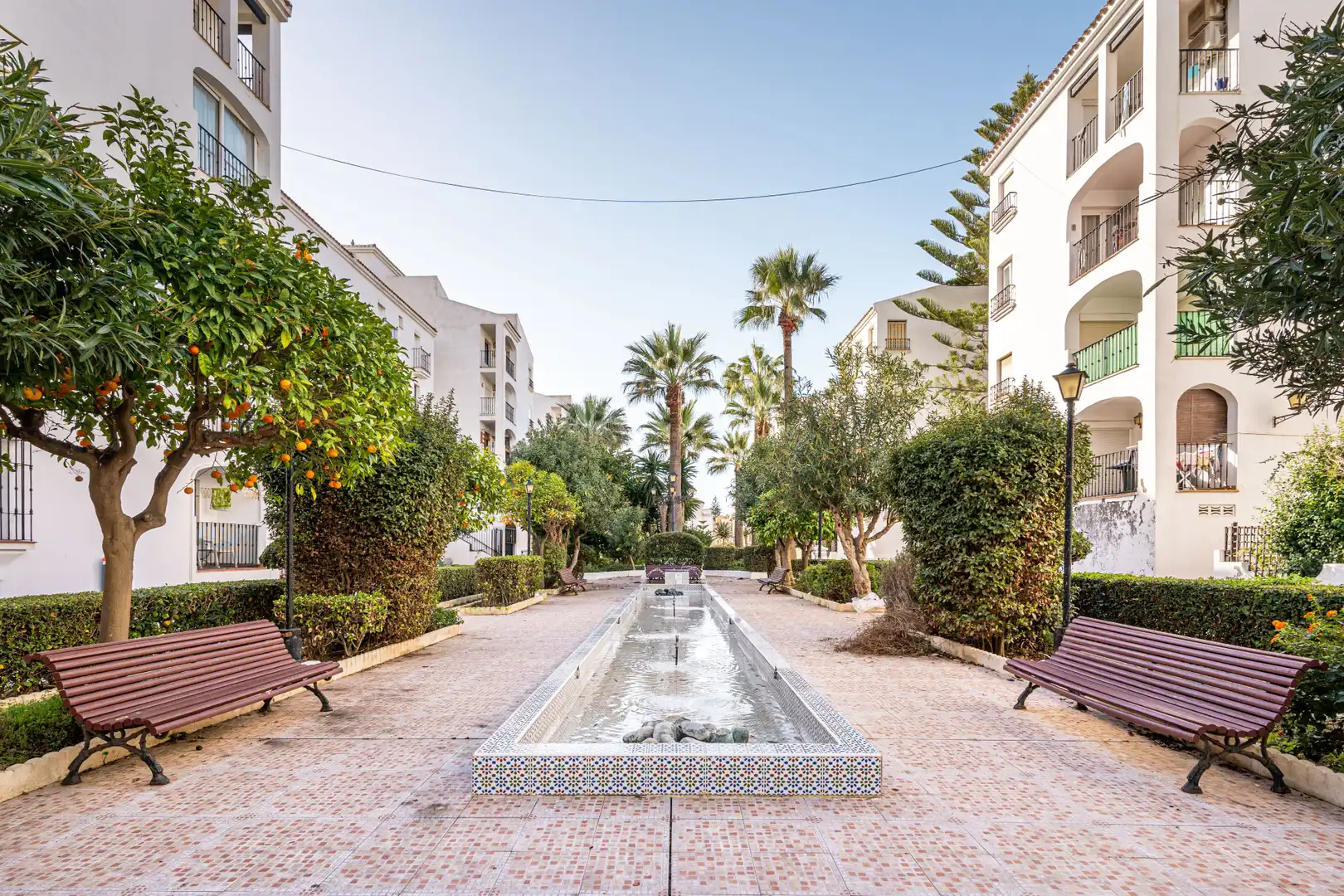 Außenansicht von Dachboden zum Verkauf in Manilva mit Klimaanlage, Terrasse und Schwimmbad