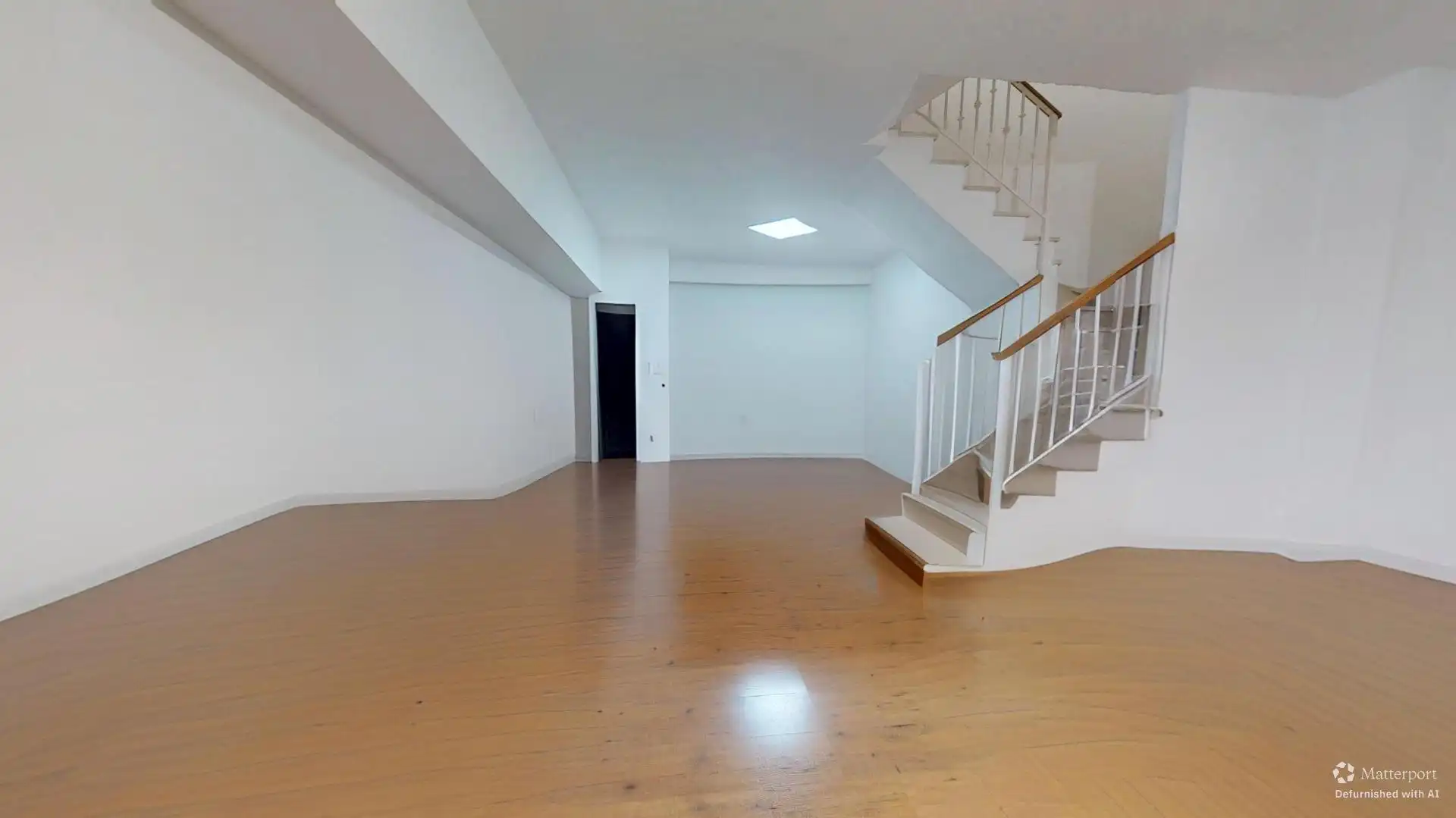 Einfamilien-Reihenhaus zum Verkauf in Elche / Elx mit Privatgarten, Terrasse und Gemeinschaftspool