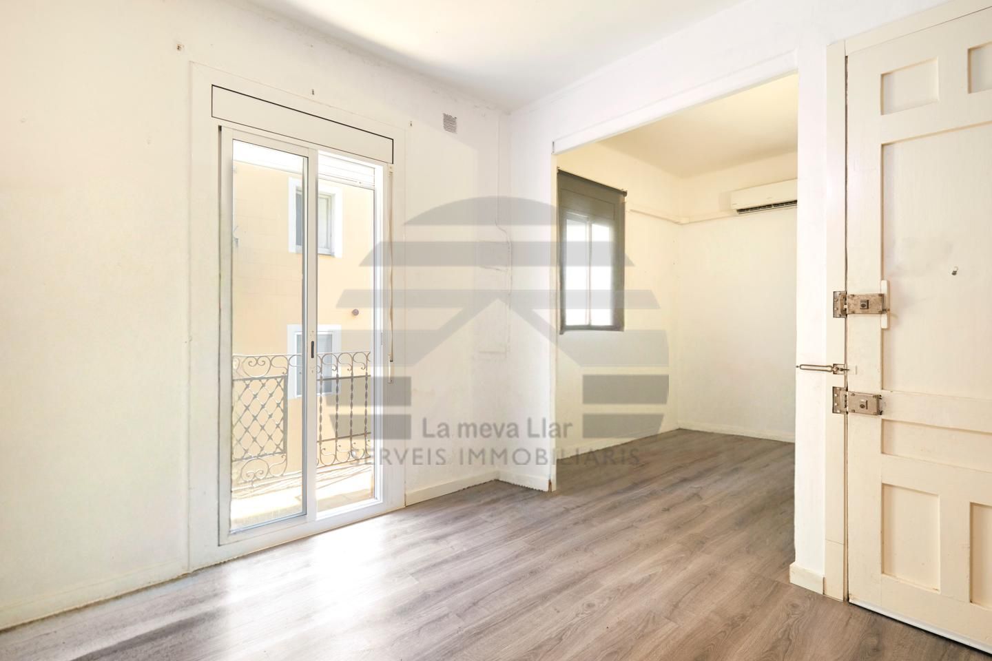 Bedroom of Flat for sale in  Barcelona Capital  with Balcony