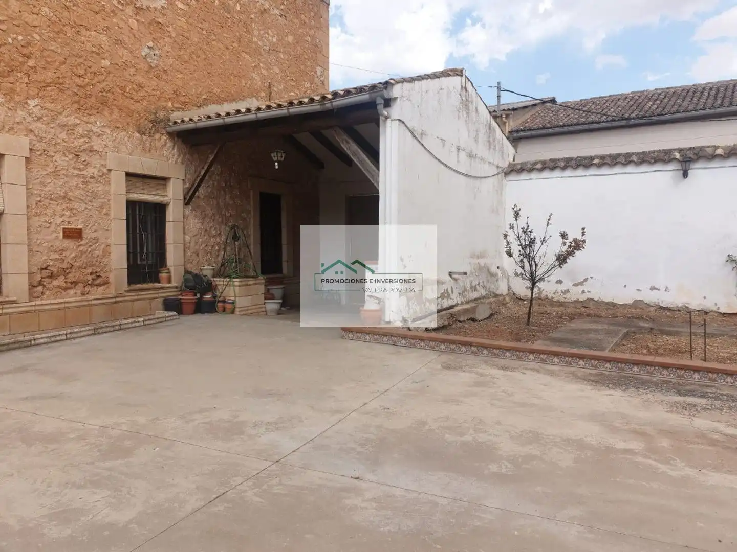 Vista exterior de Casa o chalet en venta en Motilla del Palancar con Jardín privado, Piscina y Amueblado
