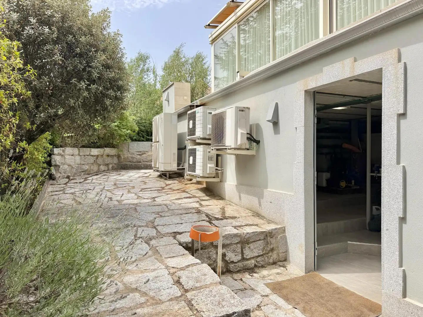Vista exterior de Casa o xalet en venda en Galapagar amb Aire condicionat, Calefacció i Jardí privat