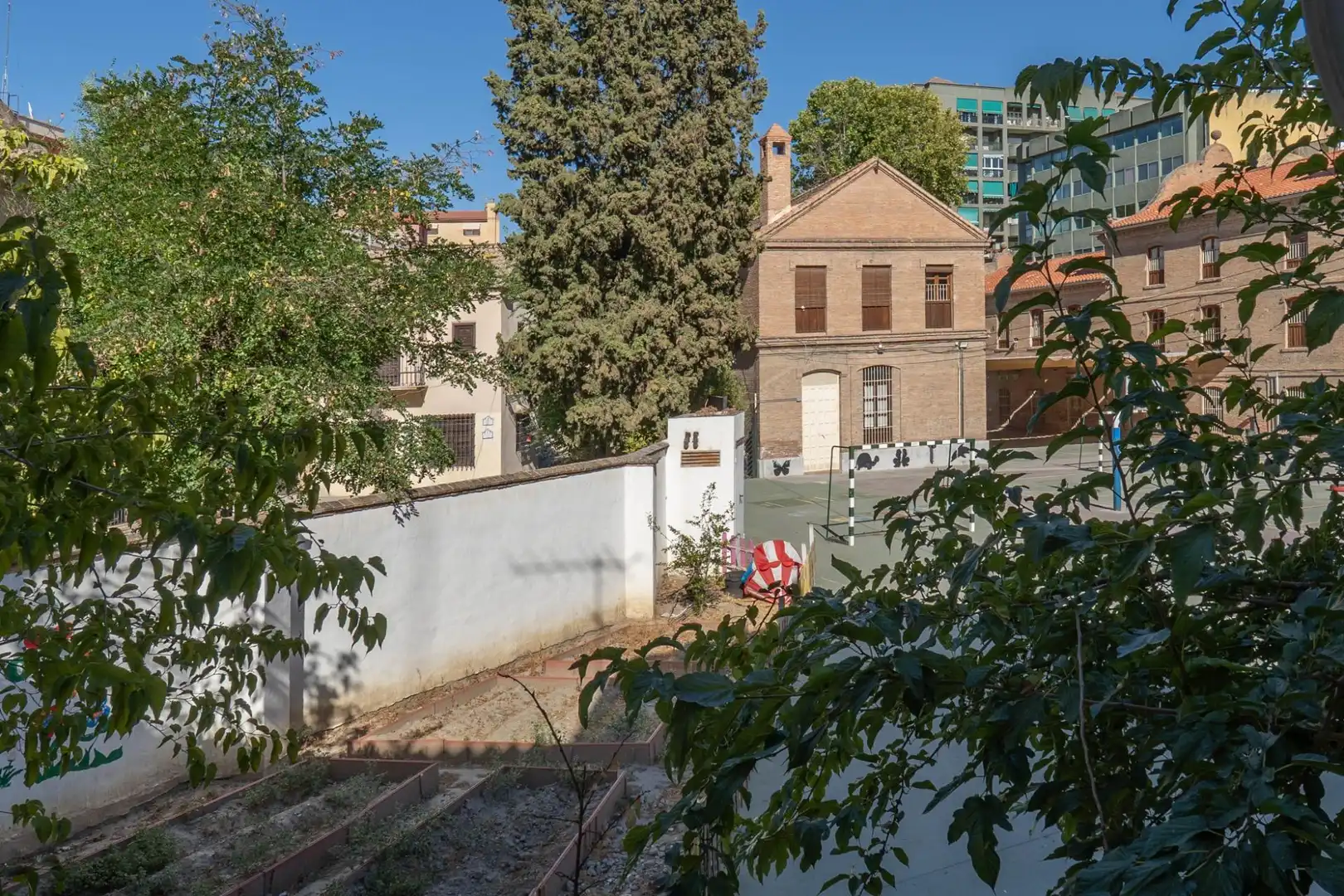 Außenansicht von Wohnung zur Miete in Granada mit Klimaanlage, Heizung und Möbliert