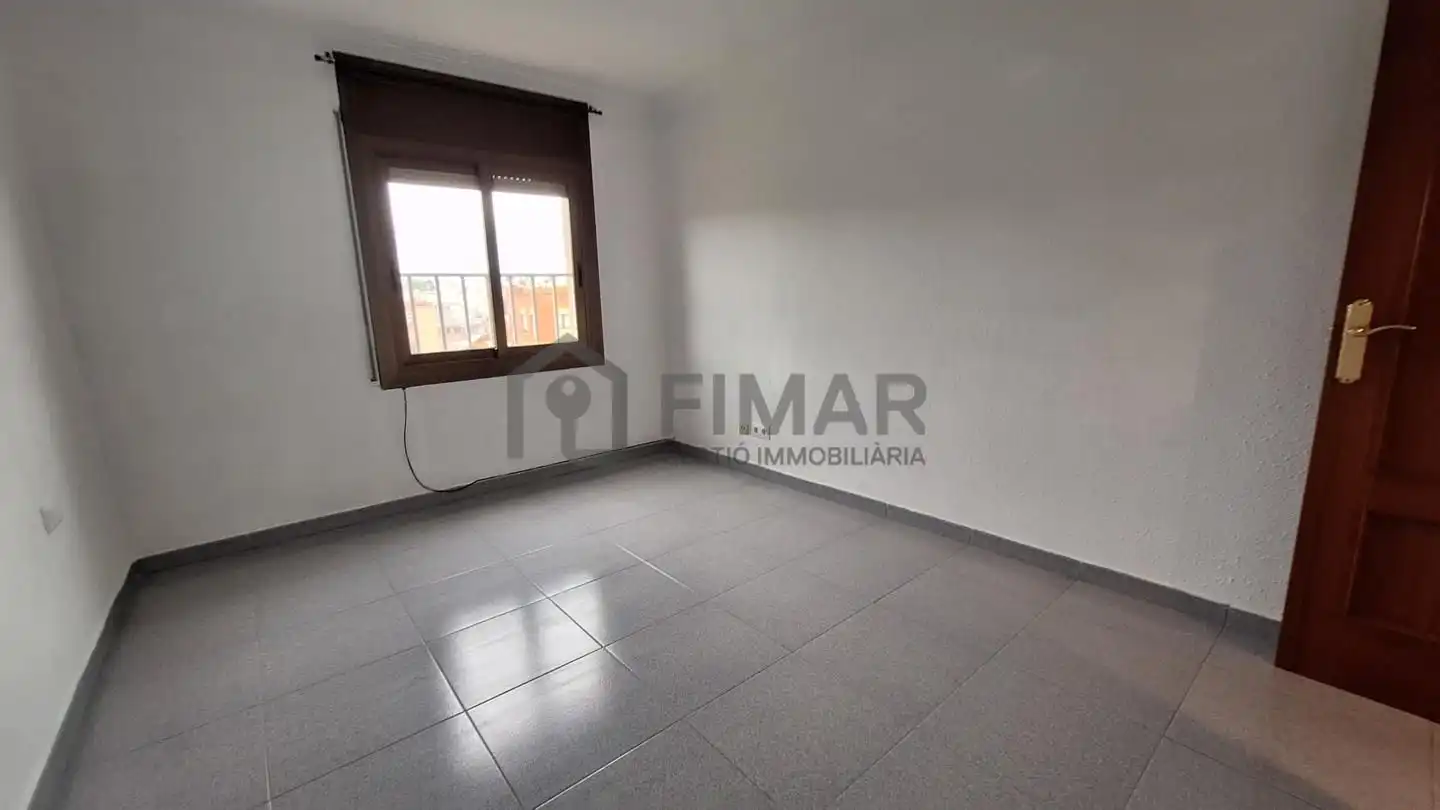 Schlafzimmer von Wohnung zum Verkauf in Mataró mit Klimaanlage und Terrasse
