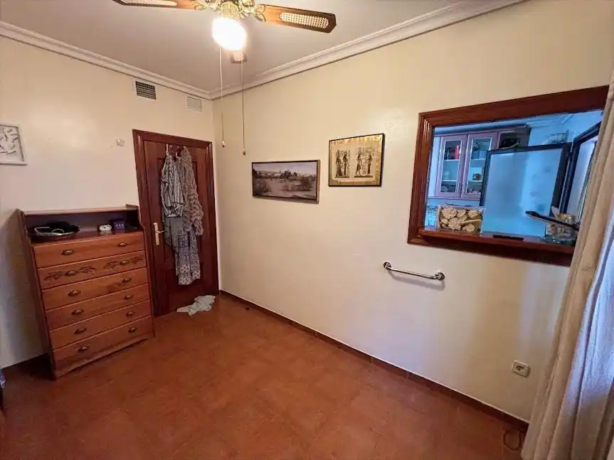 Houses for sale in Linares  with Air Conditioner, Heating and Private garden