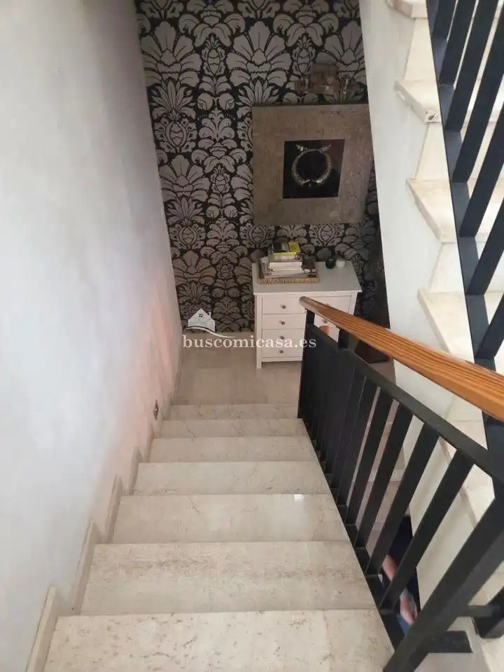 Casa adosada en venda en Jaén amb Aire condicionat, Calefacció i Terrassa
