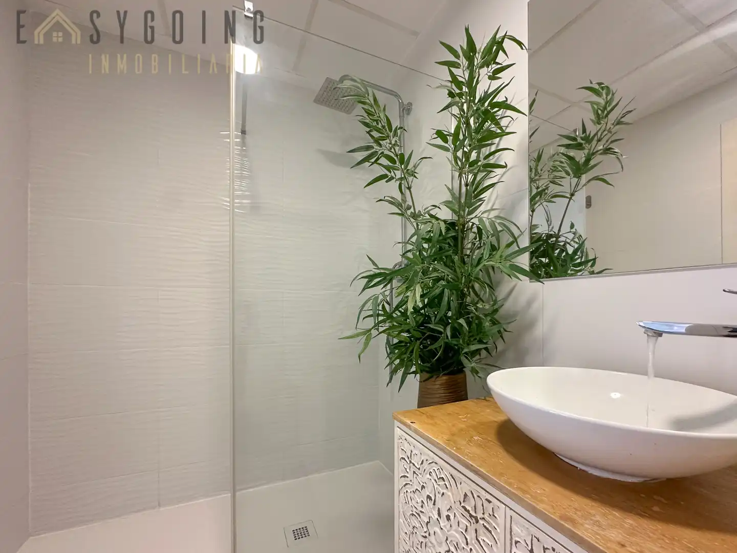 Baño de Ático en venta en Elche / Elx con Aire acondicionado, Terraza y Amueblado