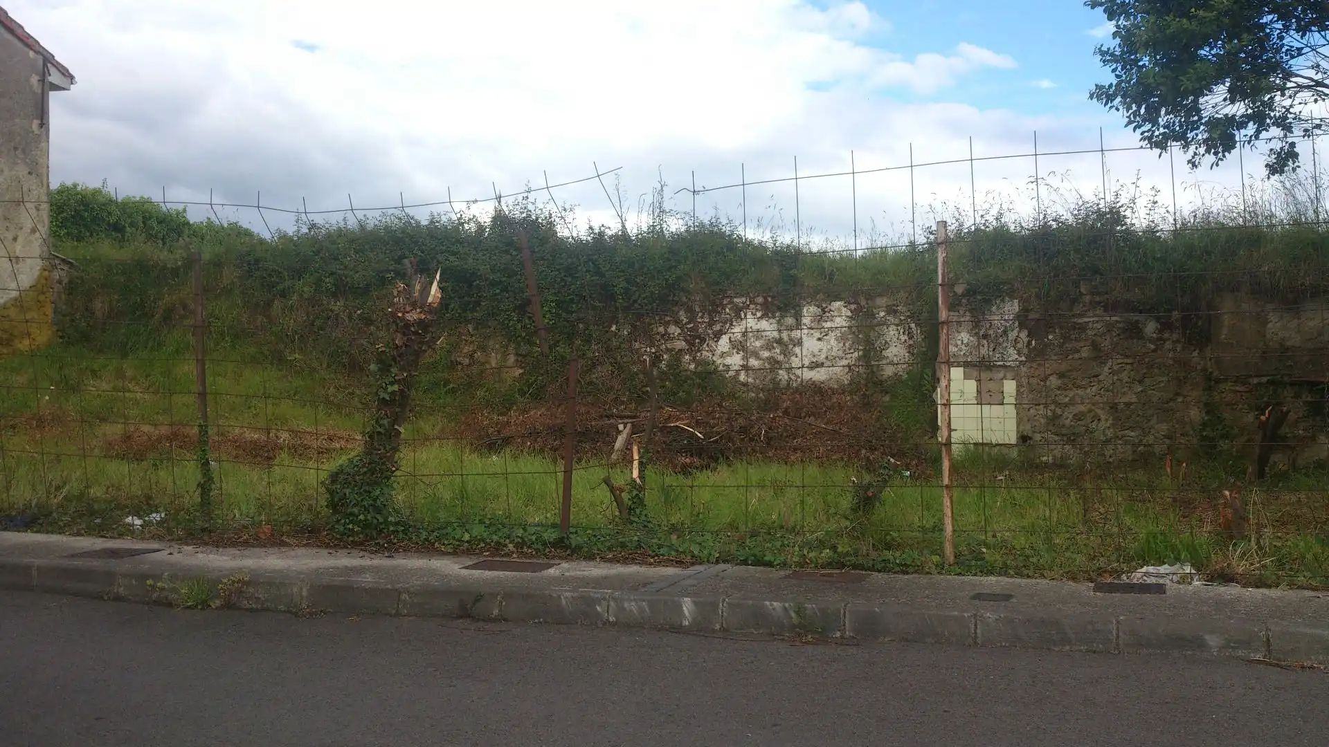 Residential land for sale in Lugar Miranda