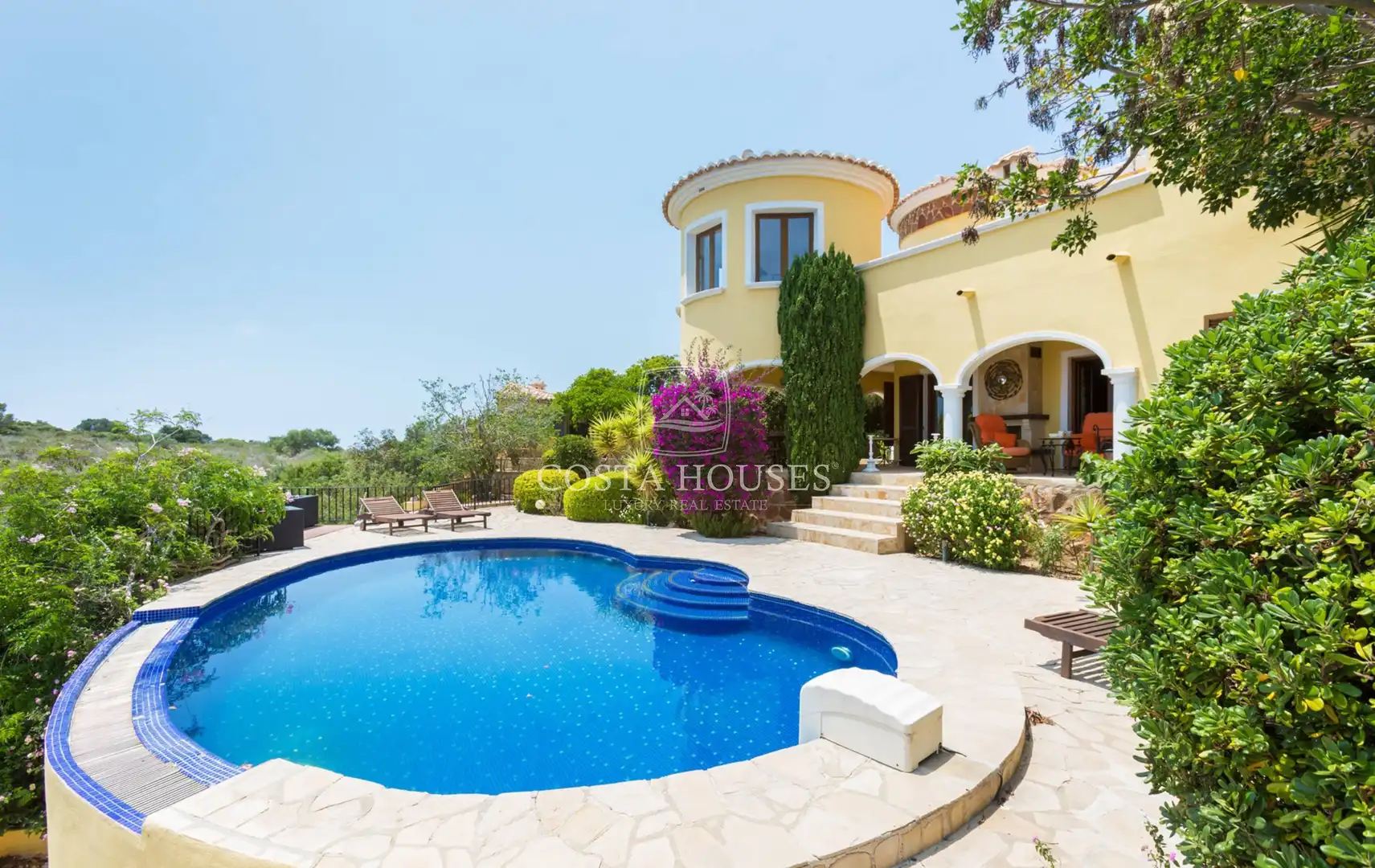 Vista exterior de Casa o xalet en venda en Benitachell / El Poble Nou de Benitatxell amb Aire condicionat, Jardí privat i Terrassa
