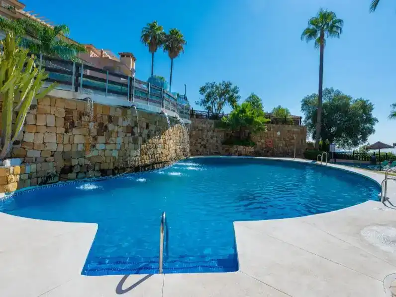 Piscina de Apartament en venda en Ojén amb Aire condicionat, Piscina i Balcó