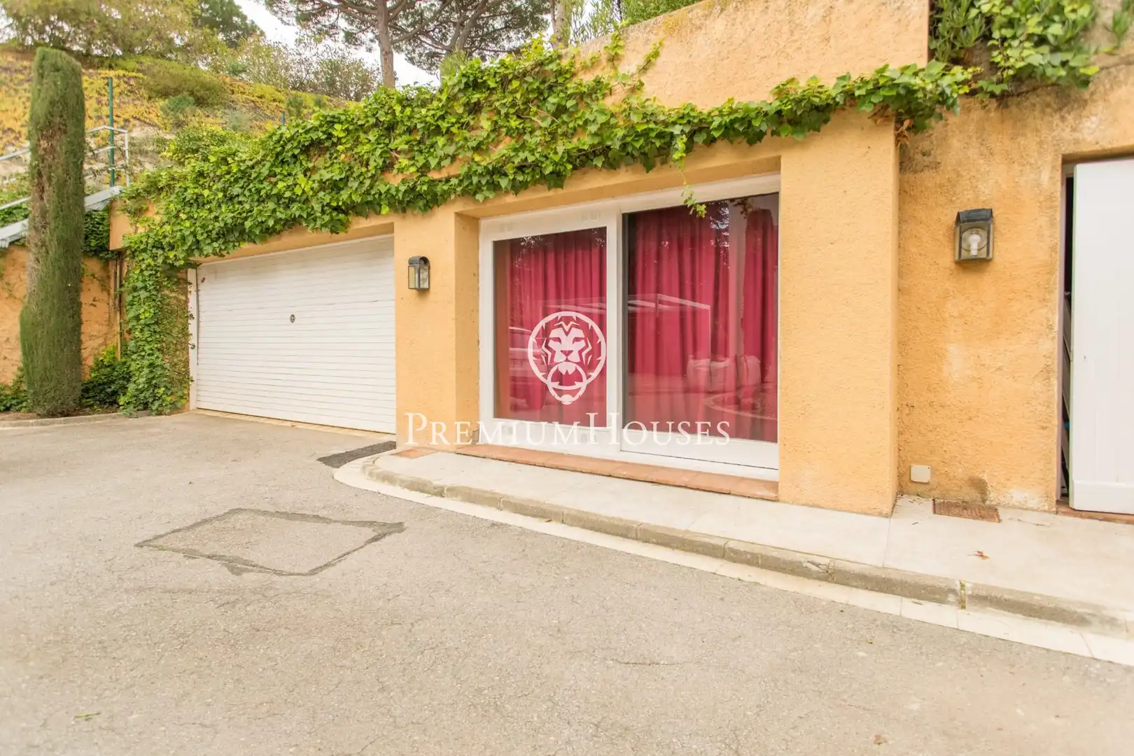 Vista exterior de Casa o xalet de lloguer en Sant Andreu de Llavaneres amb Aire condicionat, Calefacció i Jardí privat
